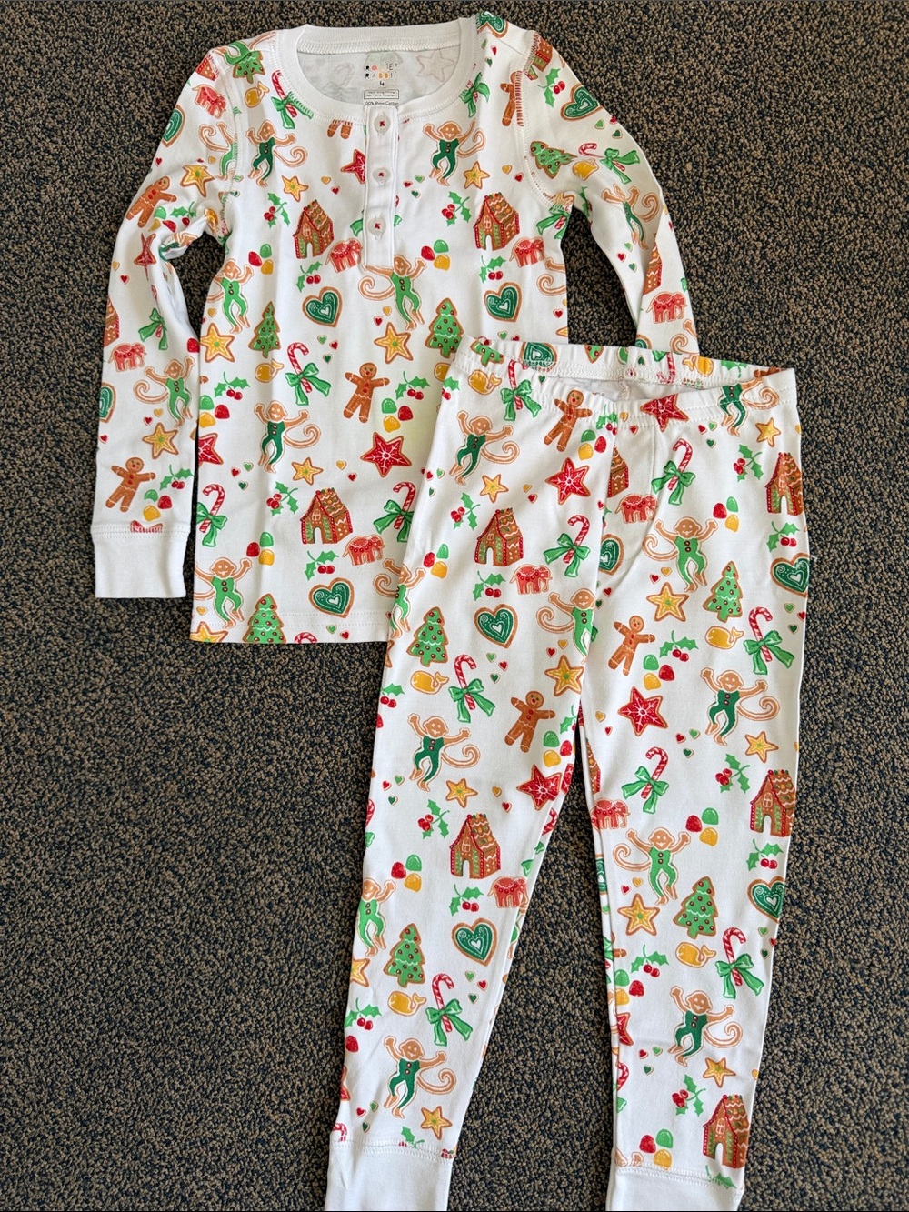 Roller Rabbit Kids White Holiday Gingerbread Print Pajama Set